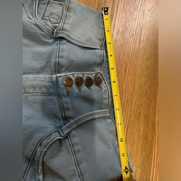 Always Friday high waisted jeans with a stretch. Super soft material. - Picture 5 of 9